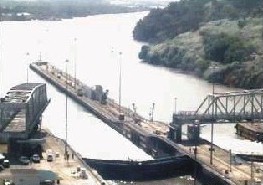 bridge2.jpg (19196 bytes)