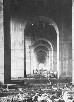 gatinterior.jpg (72389 bytes)