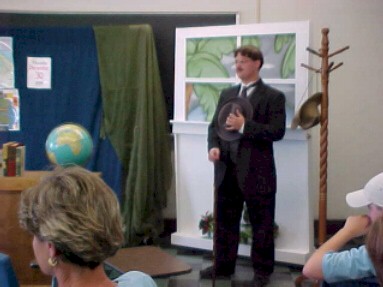 nathan2.jpg (28414 bytes)