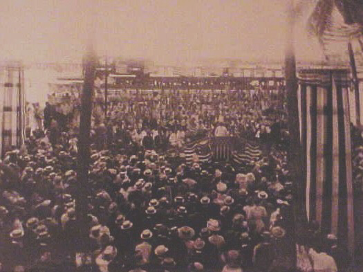 4July.jpg (86407 bytes)