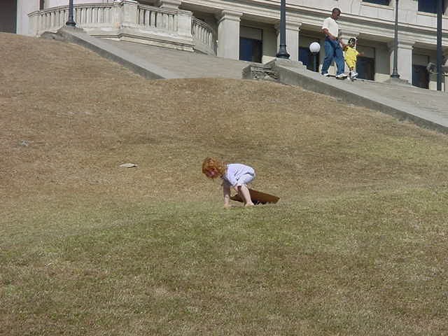 adminhillm.jpg (77362 bytes)