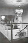 chandelier.jpg (44071 bytes)