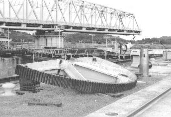 bull wheel.jpg (30111 bytes)